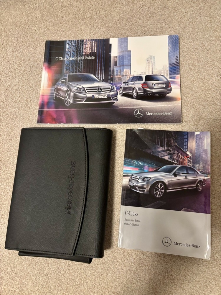 Mercedes C-Class C-220 Owner Manual Bundle plus Leather Case