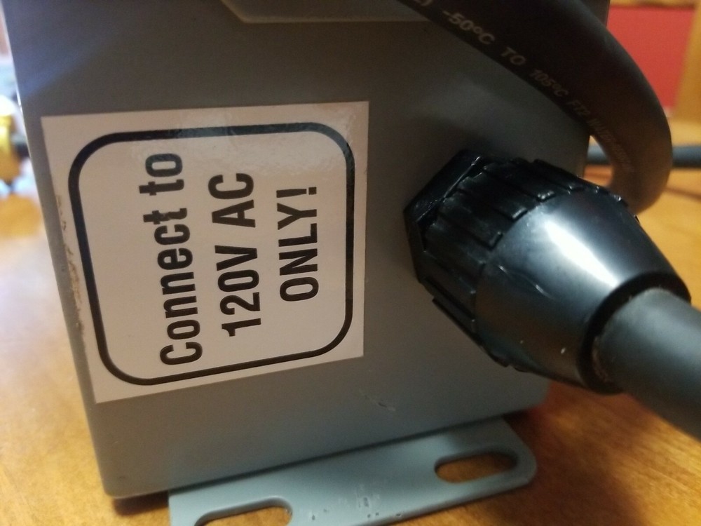 Galaxy 301 Blast Light Converter powers one BlastMaster (grey)