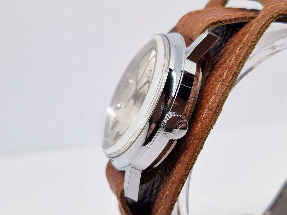 vintage unisex Technos watch manual wind 31mm