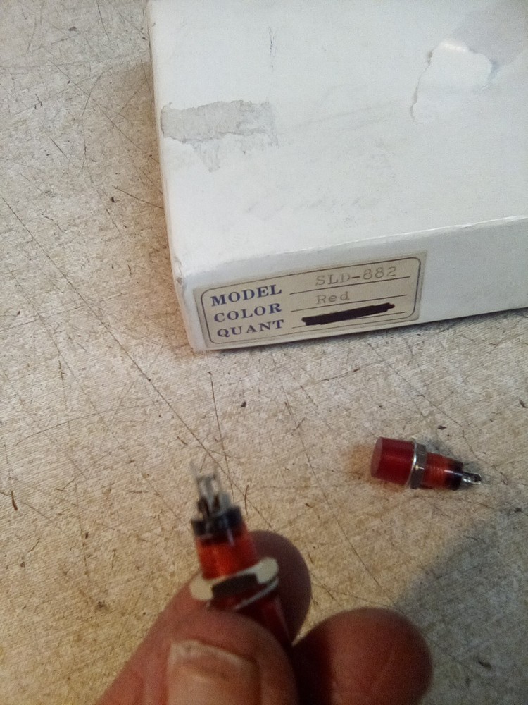 Lot Of 2 SLD-882 Red Indicator Light