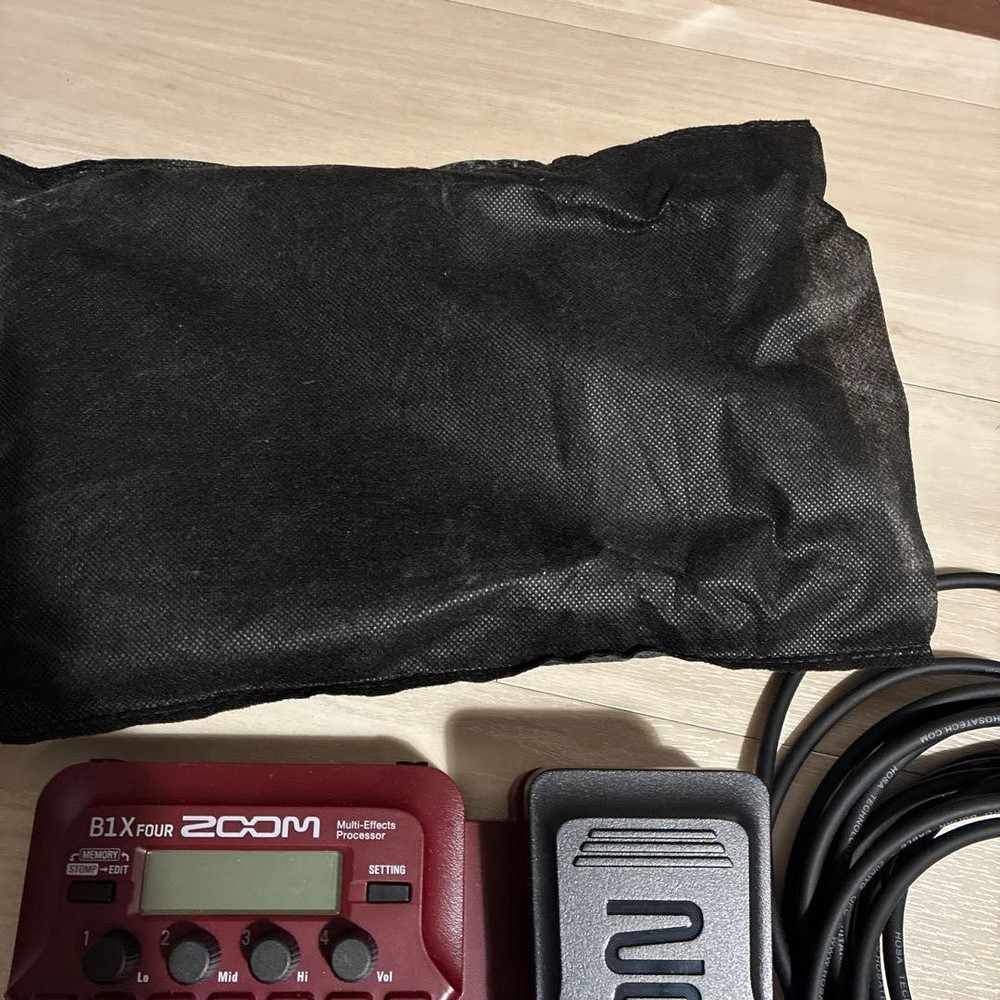 [Good condition] ZOOM B1Xfour multi-effector with shield