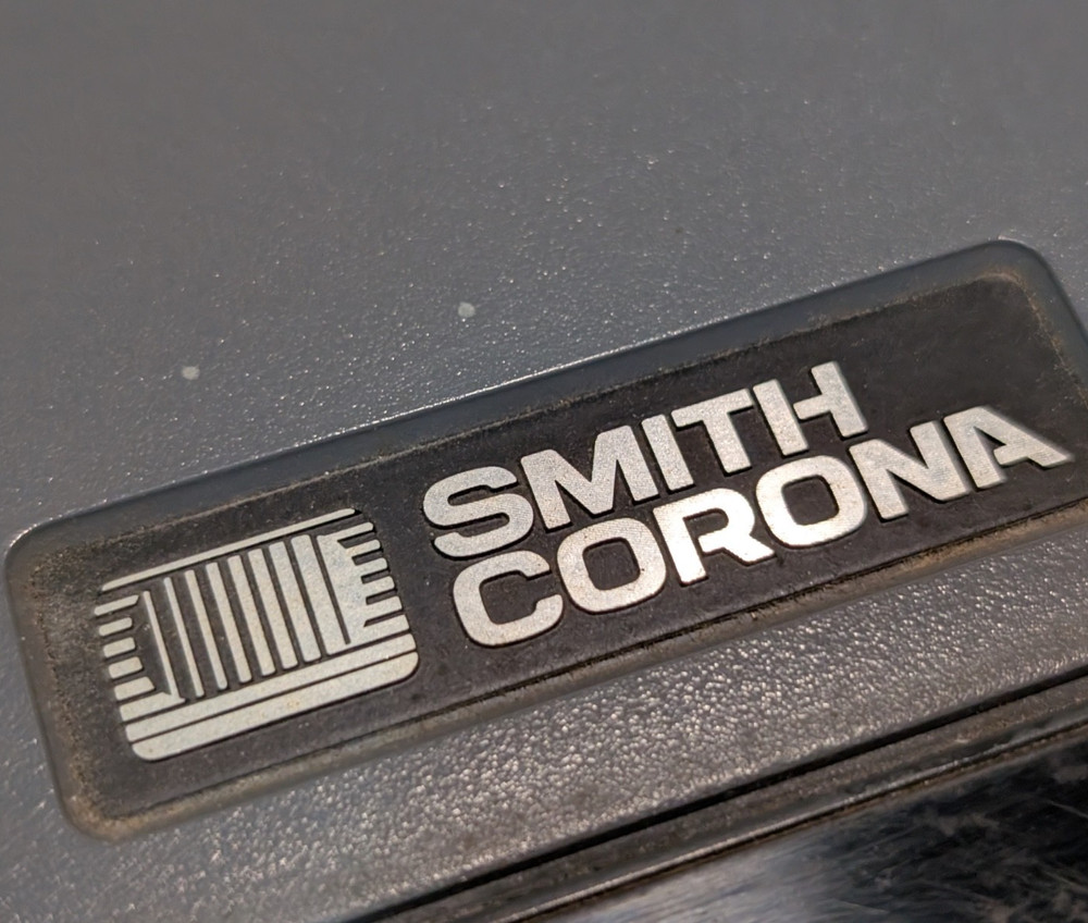 Smith Corona SD800 Word Processing Electric Typewriter, Powers On