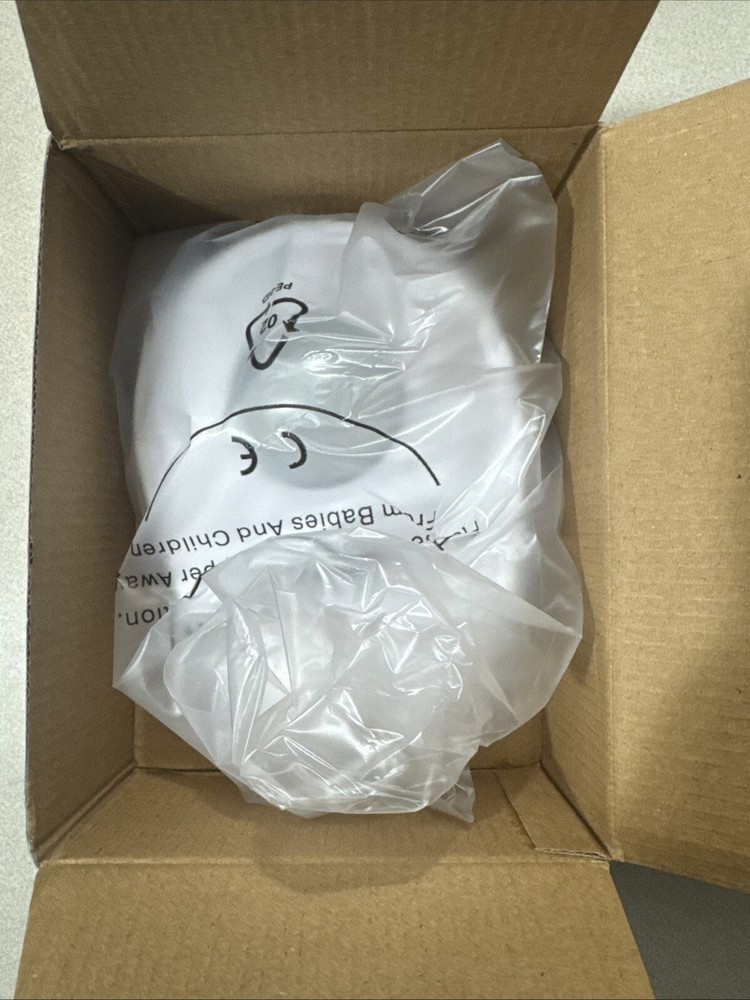 Leviton 9864 LED Ceiling Occupancy Motion Vacancy Sensor Lampholder 8.7w - White