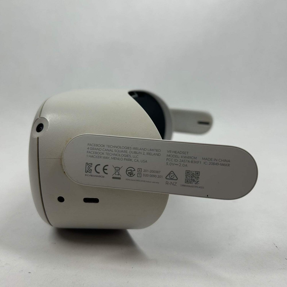 Meta Quest 2 128GB VR System KW49CM