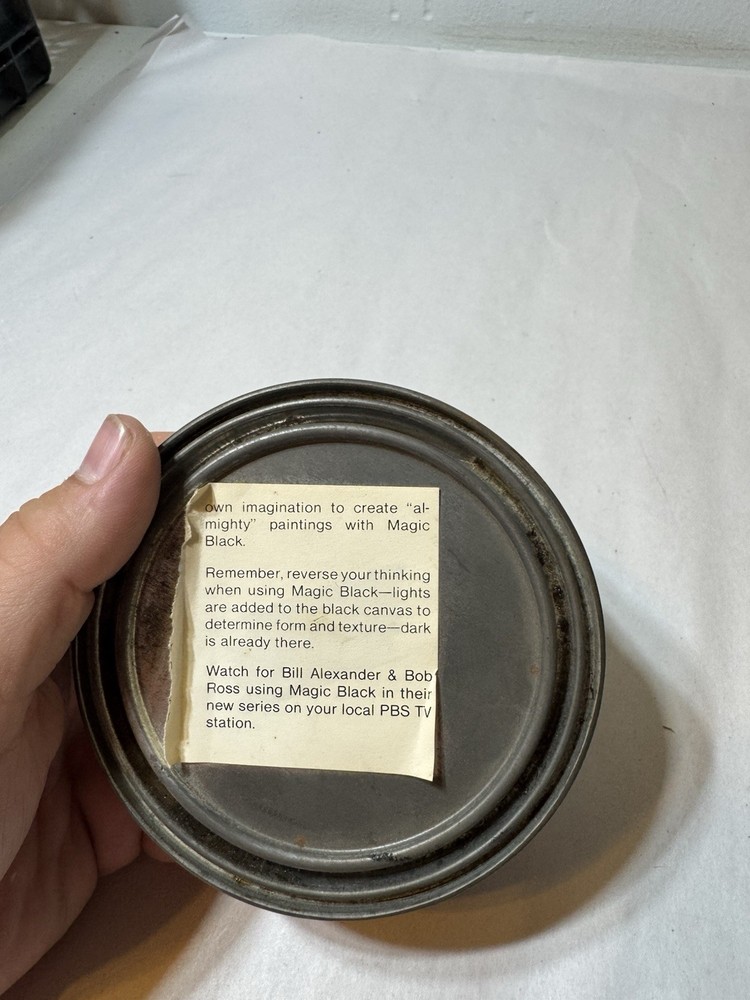 Alexander Magic Black 7 oz medium