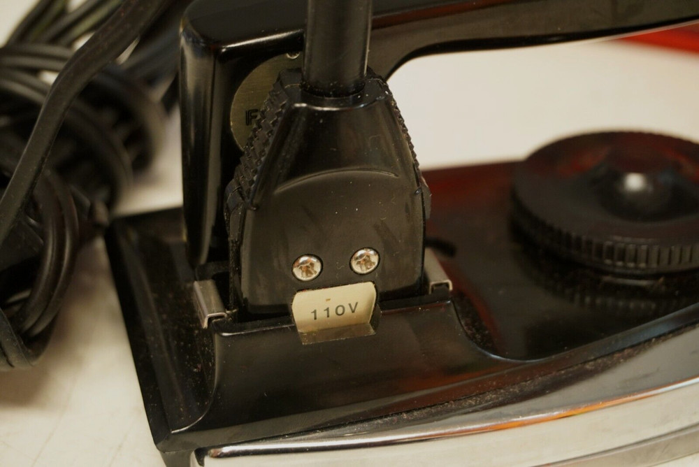 Vintage Foldable Travel Iron Franzus
