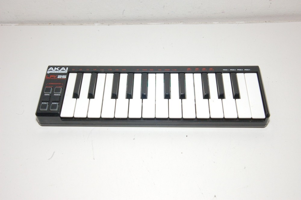AKAI Professional LPK25 USB-MIDI Laptop Performance Keyboard
