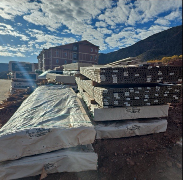 1x6 Textured Trex planks