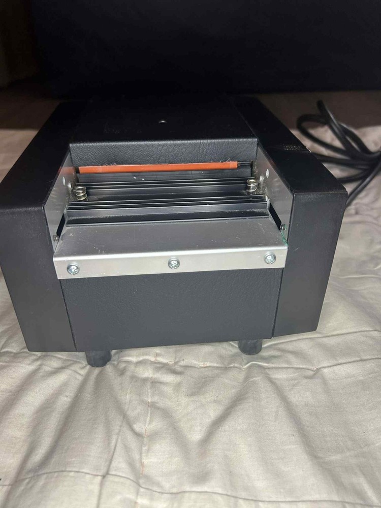 Model 5000 Laminator – 115V – Tested (Runs & Heats) – AS-IS