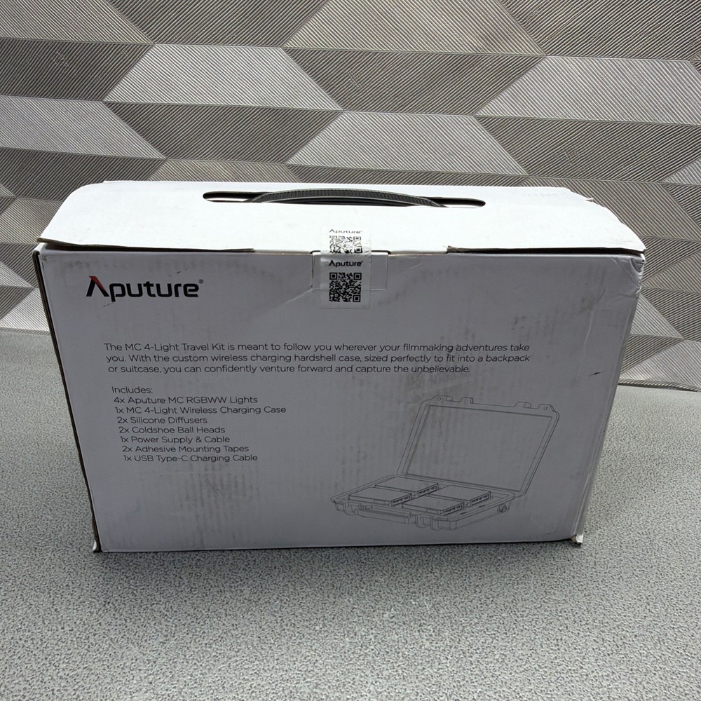 Aputure MC 4 Light Travel Kit ( NEW OTHER )