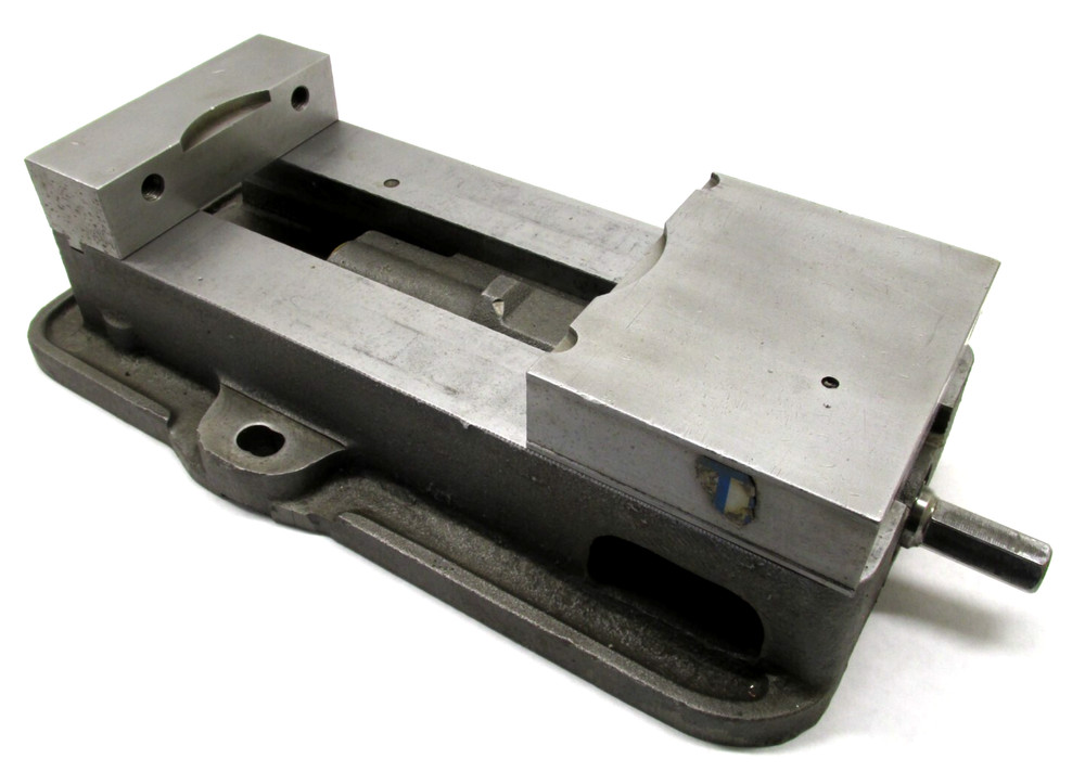 KURT ANGLOCK 6" MILLING MACHINE VISE - #D675