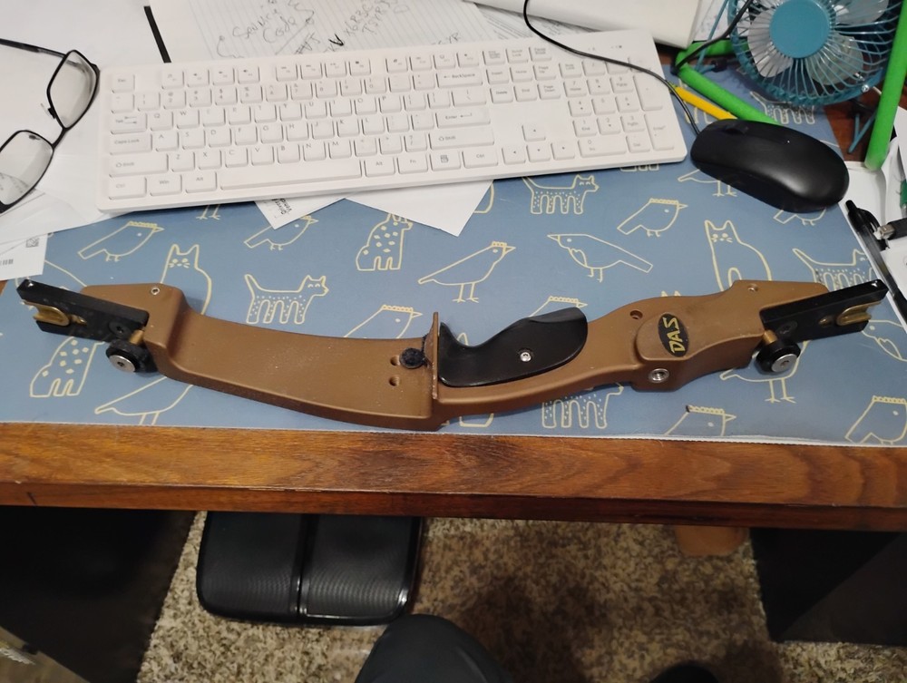 DAS Dalaa 21" RH ILF riser bronze with grip