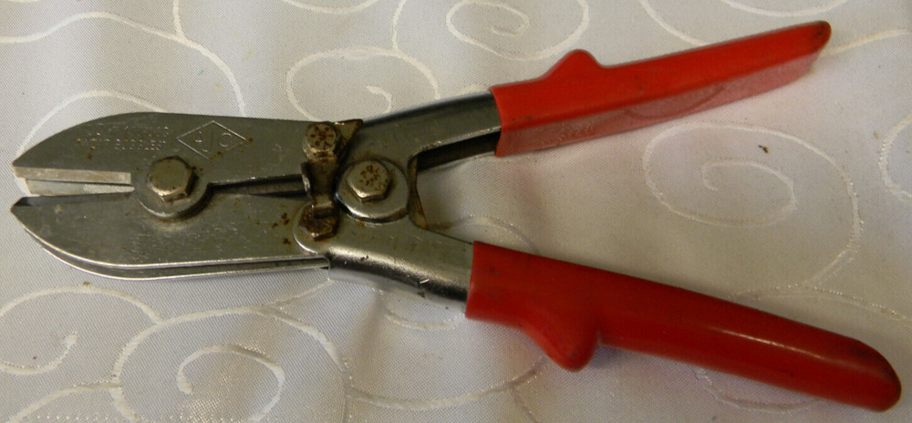 AJC 9-1/2" LONG DOWNSPOUT/GUTTER END CAP CRIMPER #166-DSC