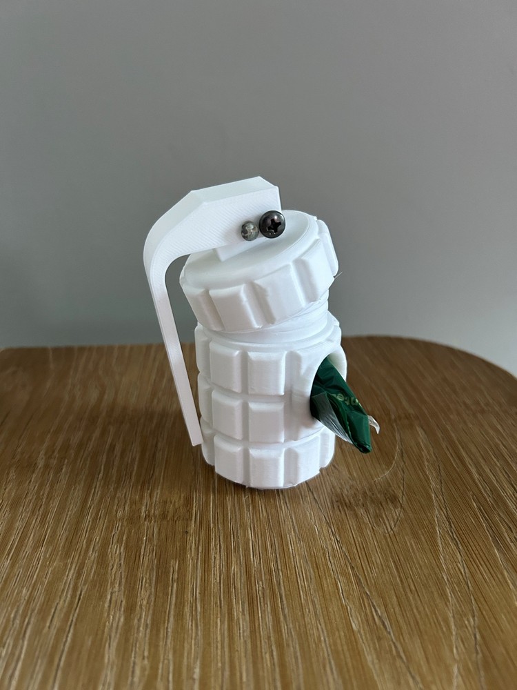 Pet Bag Roll Holder – Convenient & Reusable