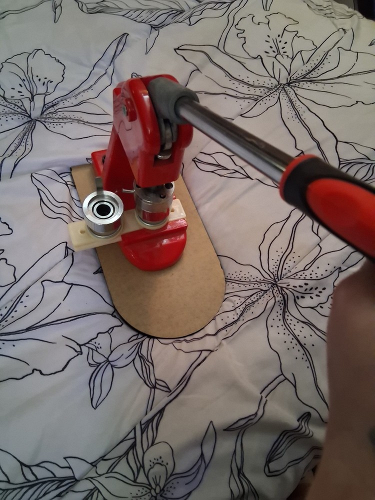 button machine maker