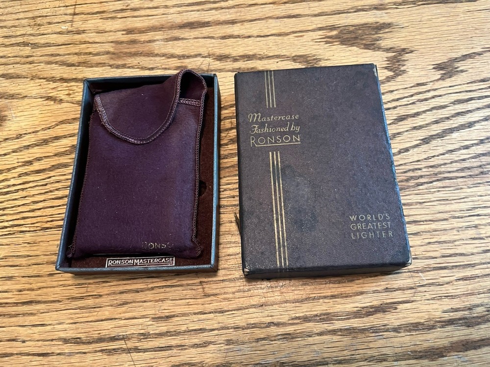 VINTAGE MASTERCASE FASHIONED BY RONSON WORLD'S GREATEST LIGHTER WITH CASE
