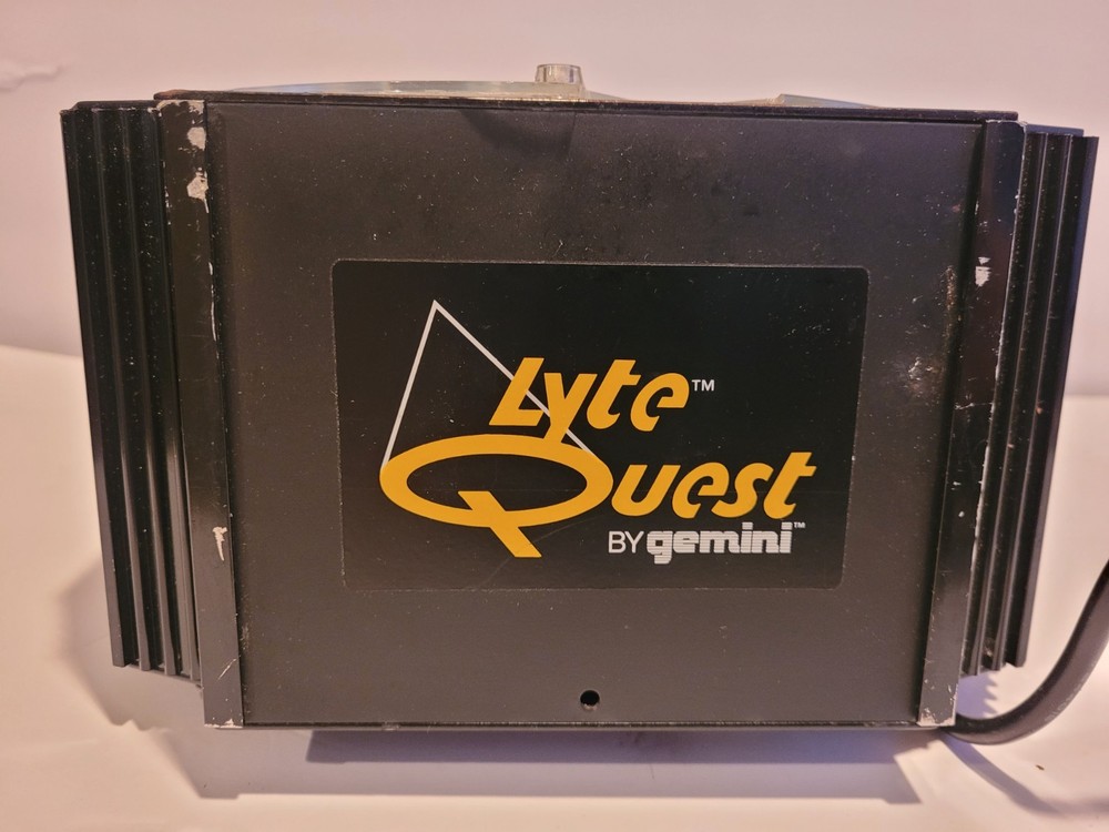 Lyte Quest Strobe Light w/ 17 Filters
