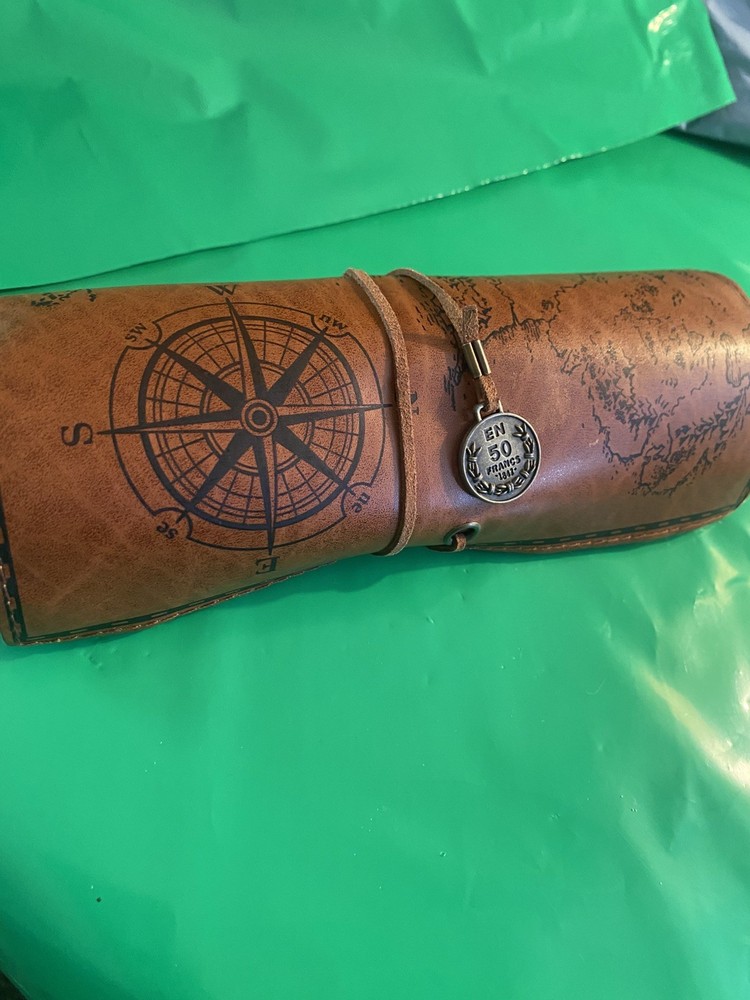 Ergonomic Crochet Hooks 11 PC with wrap Case/accessories Beginners EUC