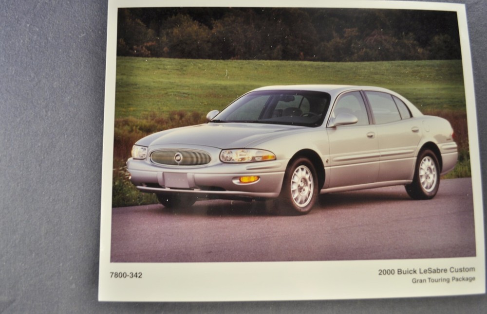 2000 Buick LeSabre Press Information Kit 16-Photos 20-Slides CD+Text Original