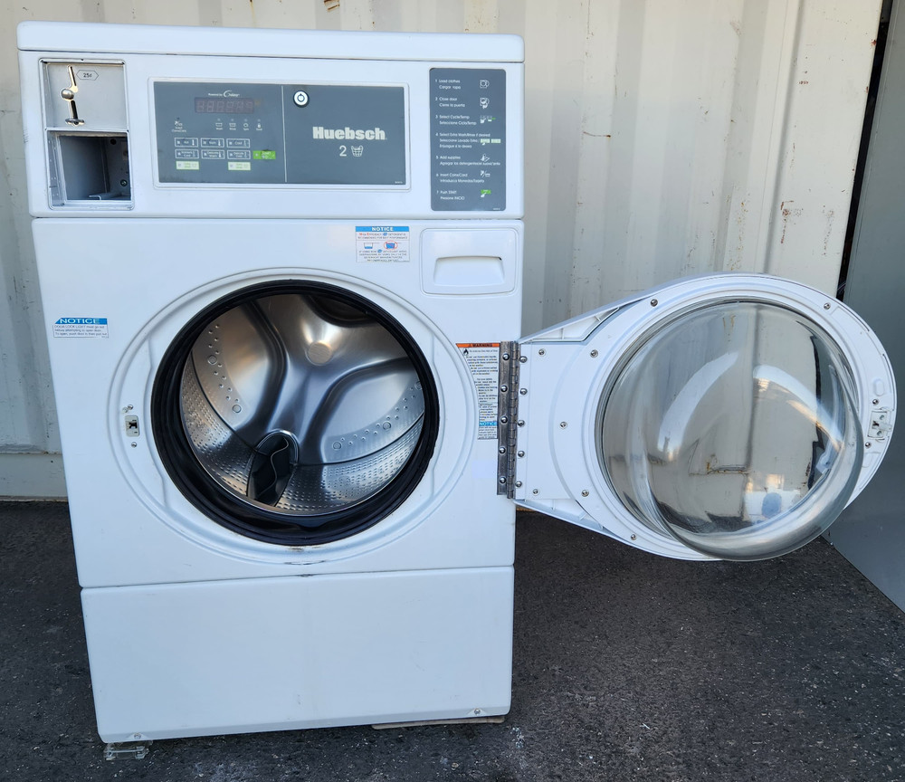 HUEBSCH FORNT LOAD WASHER [REF]