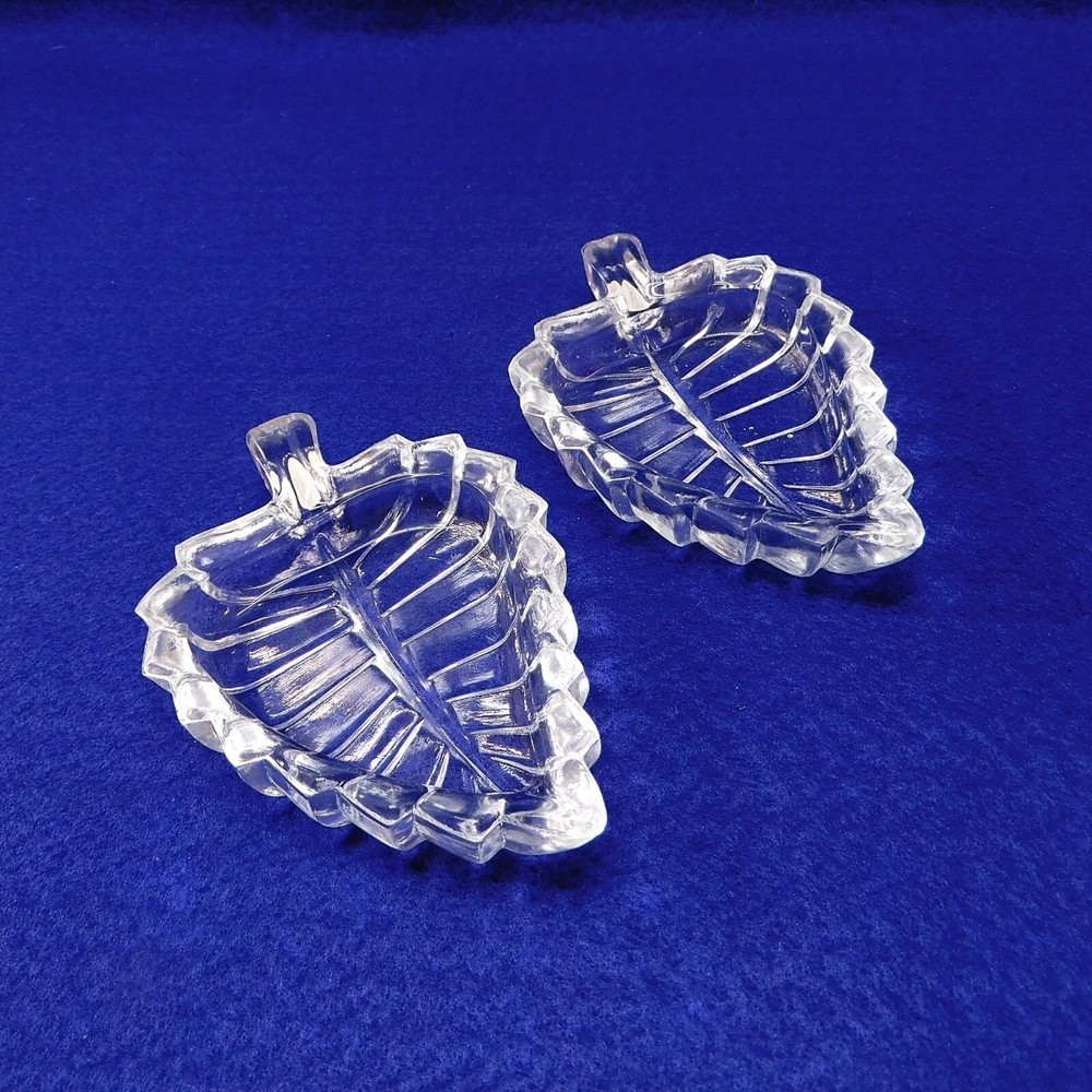 Showcase Crystal Leaf Dish Set of 2 Original box