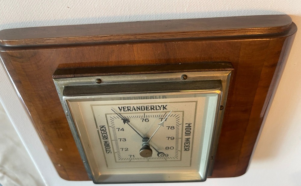 VINTAGE ART DECO BAROMETER