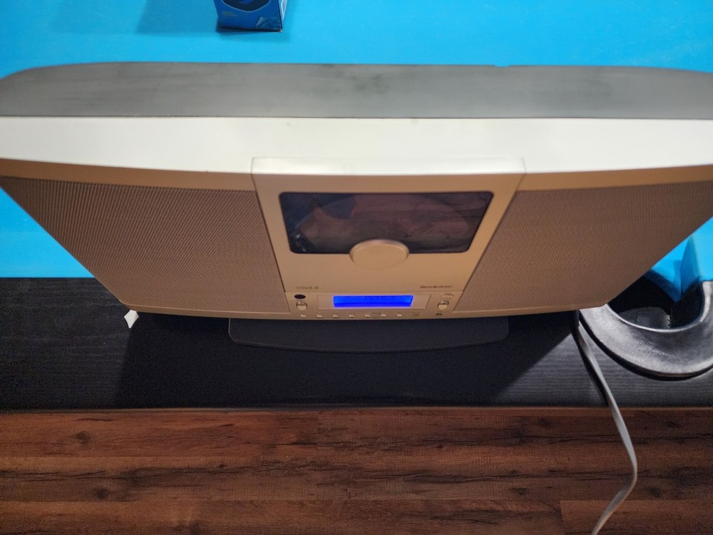 Brookstone Am Fm Cd Player SLCDv2.0 Tested Working Cd Player Needs Help Opening