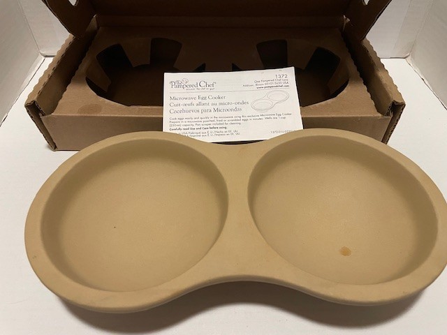 Pampered Chef Stoneware Microwave Egg Cooker - 1372