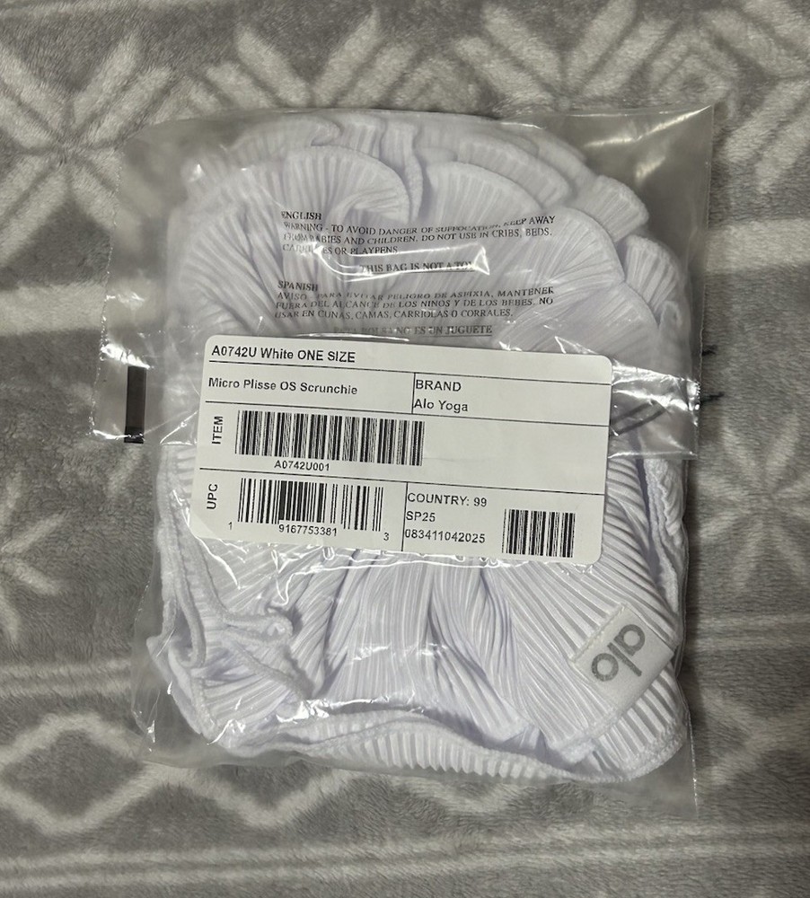 Alo Yoga Micro Plisse Oversize Scrunchie White
