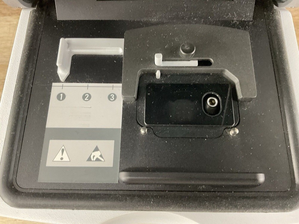 Agilent G2938C 2100 Bioanalyzer Microfluidics Based Platform RNA DNA Protein