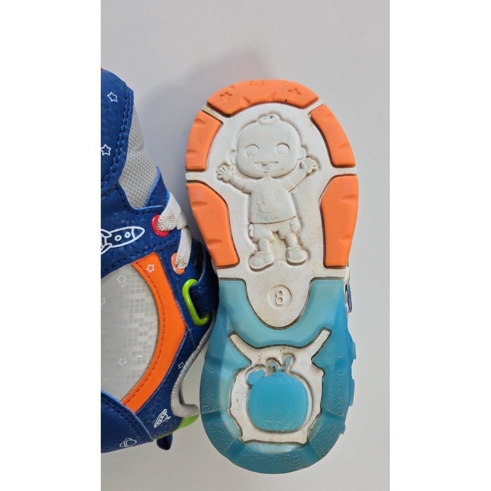 Cocomelon Boys Lightup Sneakers Size 8