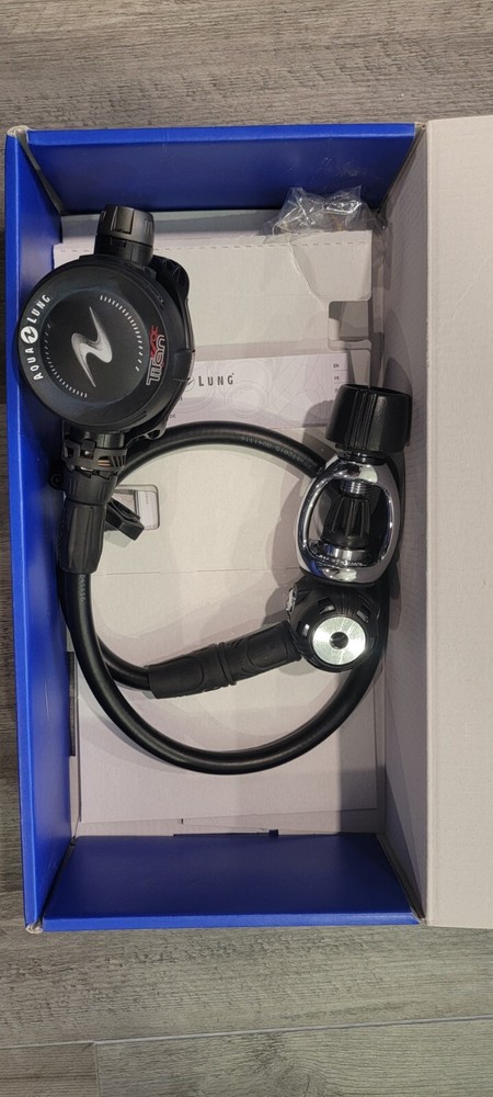 Aqualung Titan QC scuba regulator