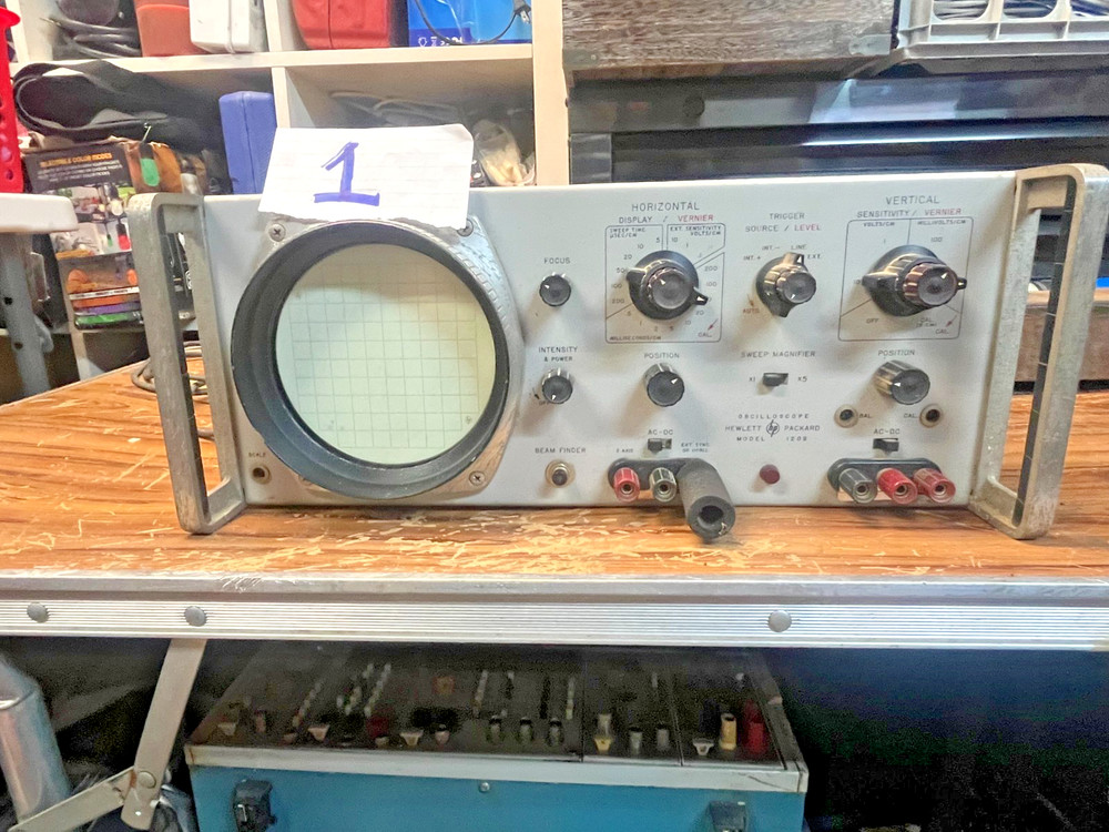 HP Hewlett-Packard Oscilloscope Model 120B - Powers on but untested.