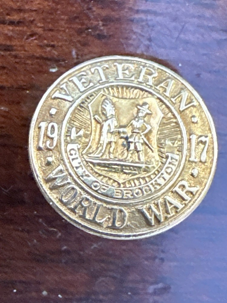 RARE WWI Veteran lapel pin Brockton, MA Solid Gold Maker Marked