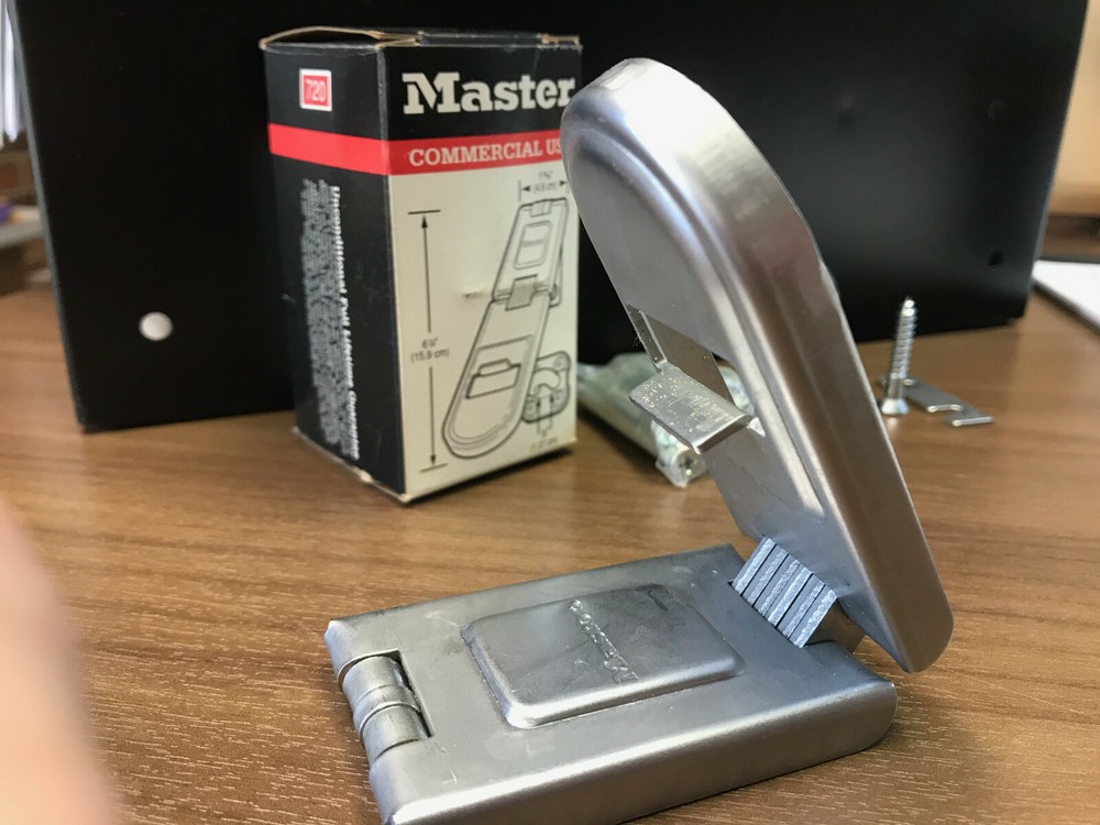 Master Lock High Security SINGLE HINGE 6-1/4"