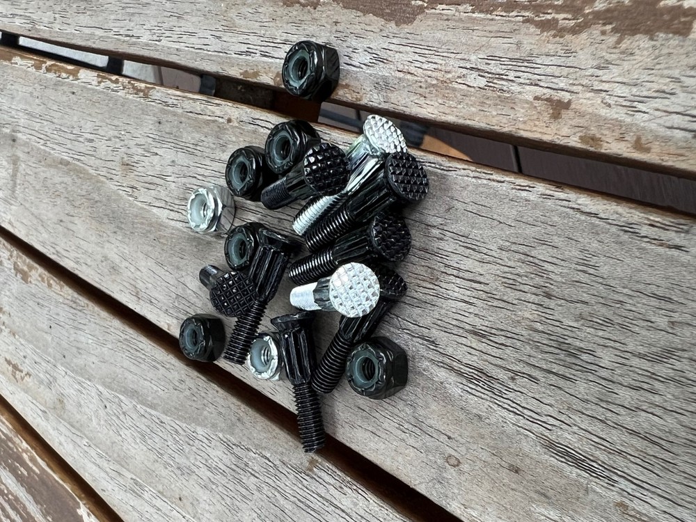 Skateboard Self-Locking Bolts & Nuts 1"