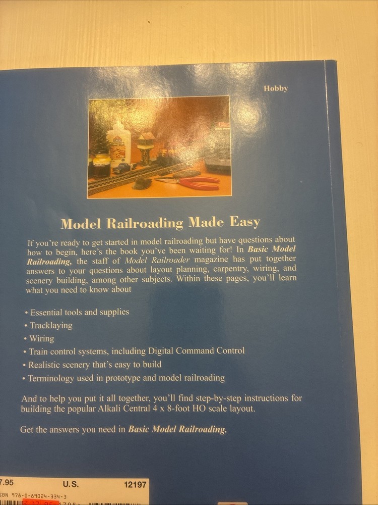 Basic Model Railroading Book