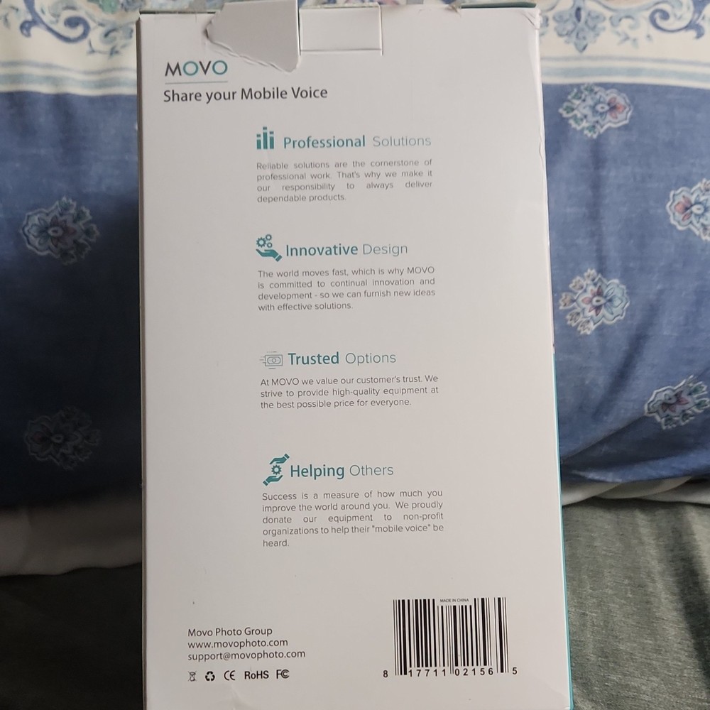 Movo UM700 USB Microphone Black, Mute Button, Headphone Jack, Multi-Pattern