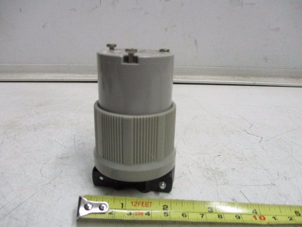 ARROW HART  20A. 250V Grounding Hart-Lock Turn and Pull - NEW