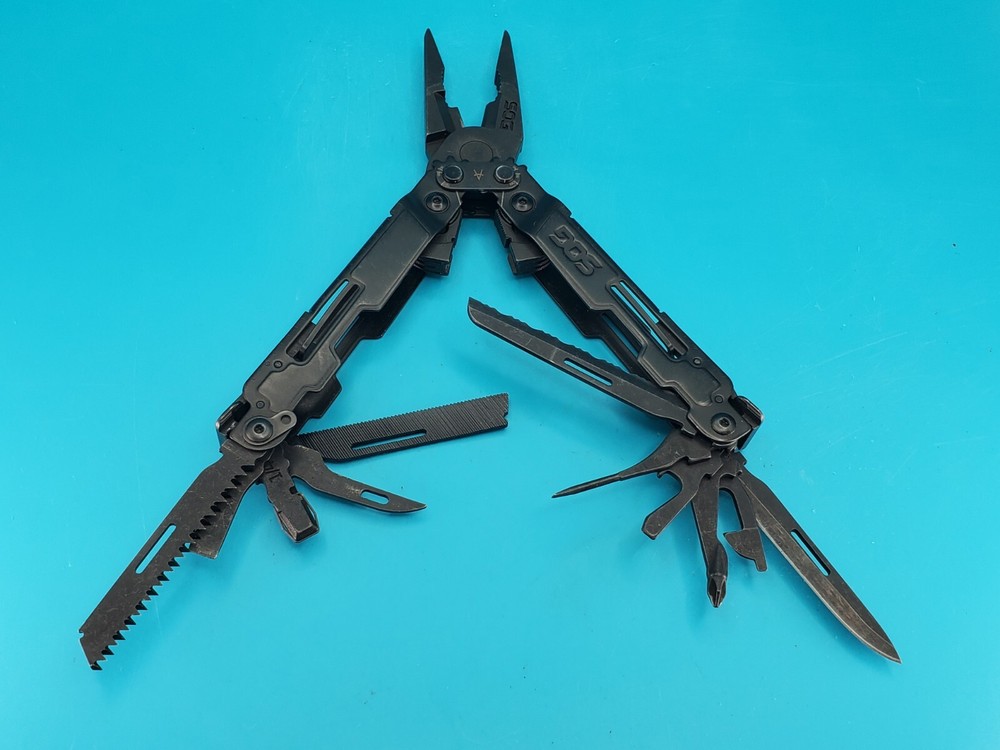 SOG Power Access Deluxe Knife with Pliers!