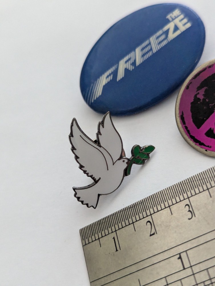 Anti Nuclear CND Peace Dove Pin Badges