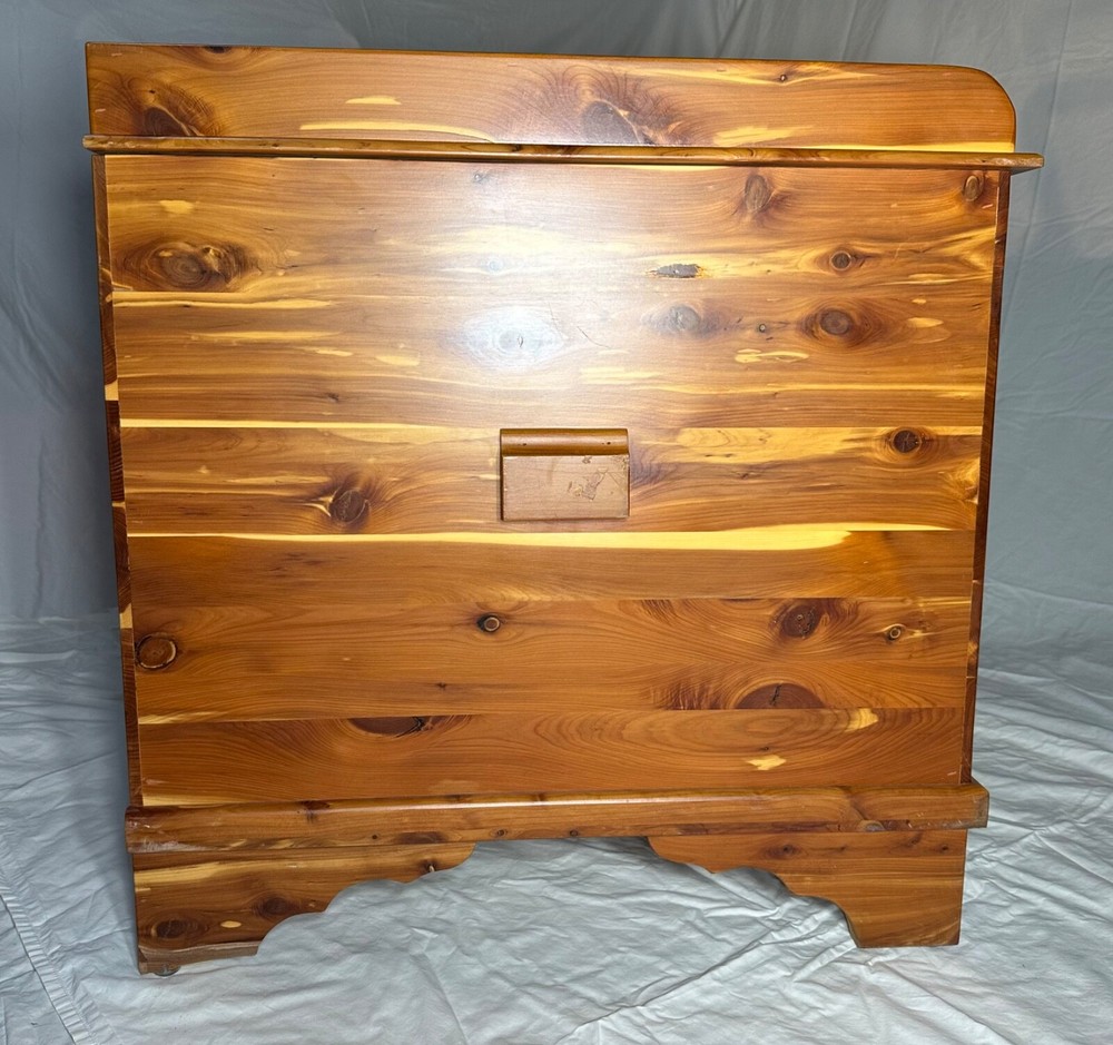 Jumbo Waterfall Cedar Chest