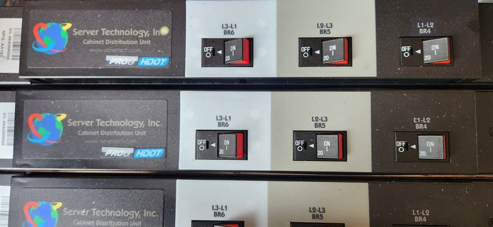 Server Technology PRO2 HDOT Monitored Rack-Mount PDU - 36 Outlet