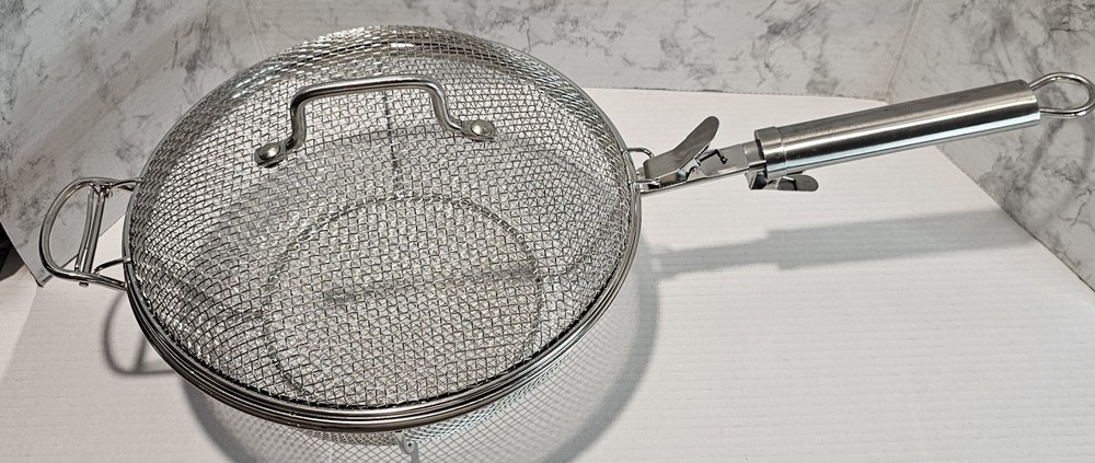Technique Deep Fry Basket With Handle & Locking Lid 11.75" Diameter