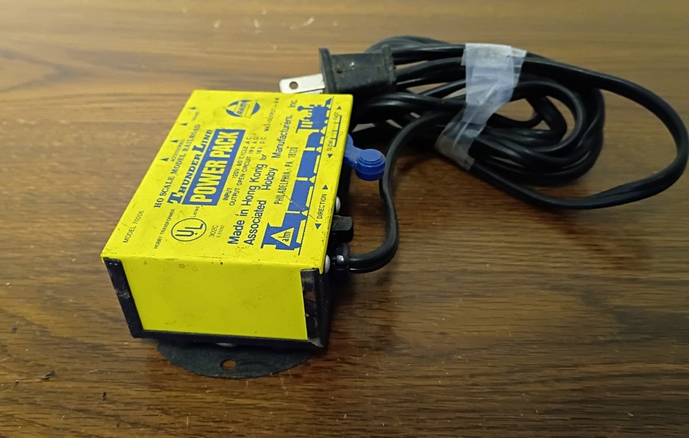 Vtg AHM Thunder Line HO Model Train Power Pack Hobby Transformer 70206 UNTESTED