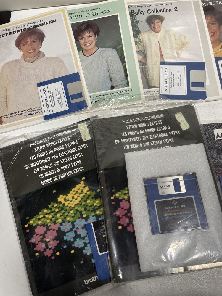 Singer Chunky Knitter Knitting Machine Model 150