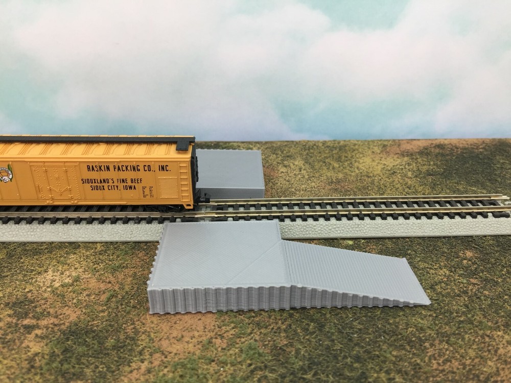 2 pc Loading Platform Dock with Ramp - N Scale 1:160 - No Assembly Required!