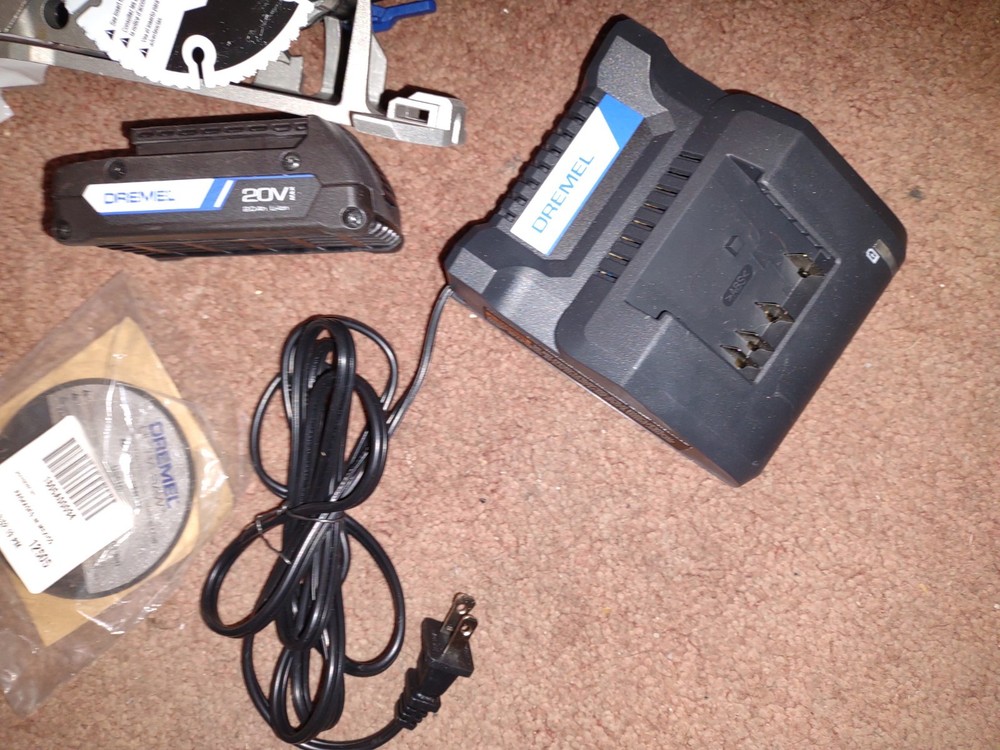Dremel US20V-01 20V Max Cordless Compact Saw Kit Complete 🆕