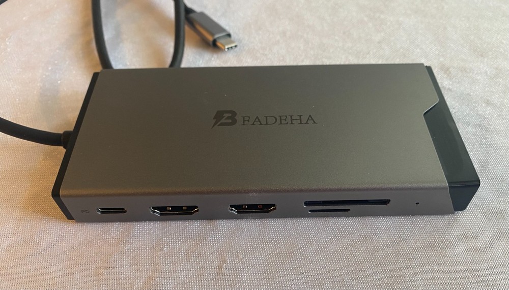 BFADEHA Universal 12-in-1 Mini Dock Triple Full HD Display