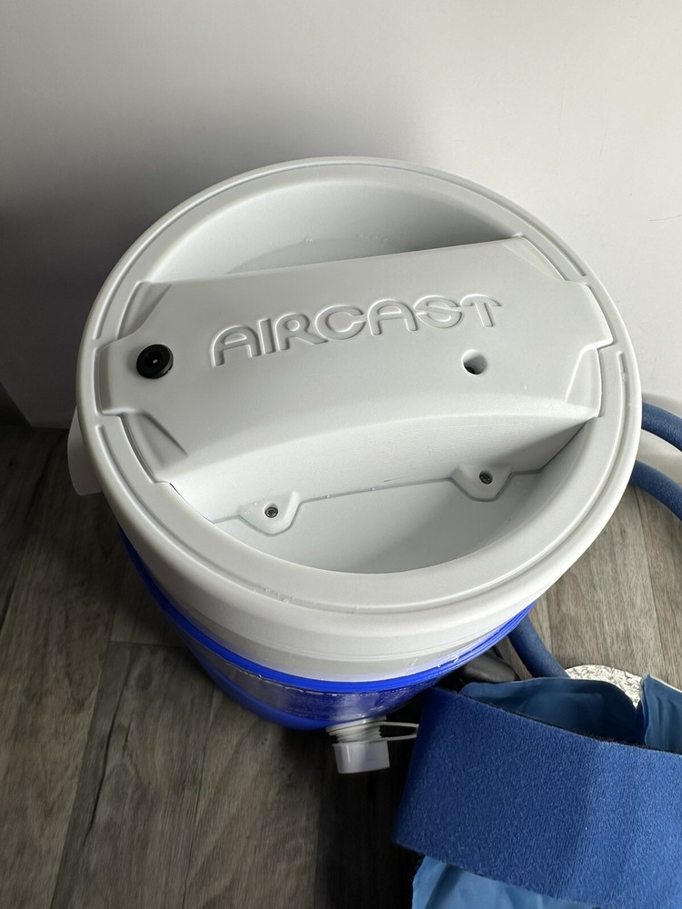 Cryo/Cuff Cryocuff Cooler Therapy Motorized IC Compression Knee Medium Size